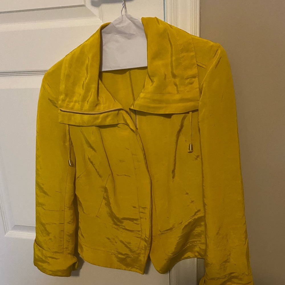 Lovely jacket. Can be worn with dress or slacks